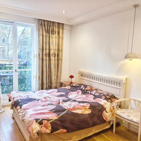 Pompidou-le Marais Apartment Paris